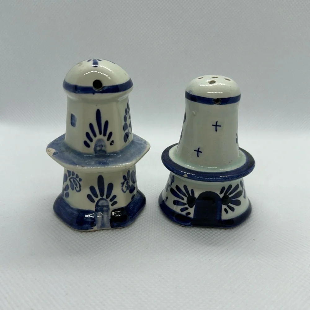 3/$25 Vintage Delft Blue windmill salt and pepper shakers. - Picture 1 of 6